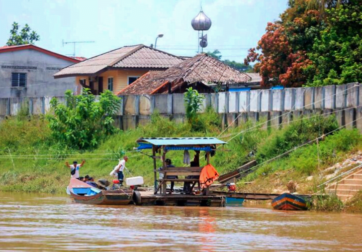 Penyeludup petrol lepaskan tembakan elak ditahan Kastam