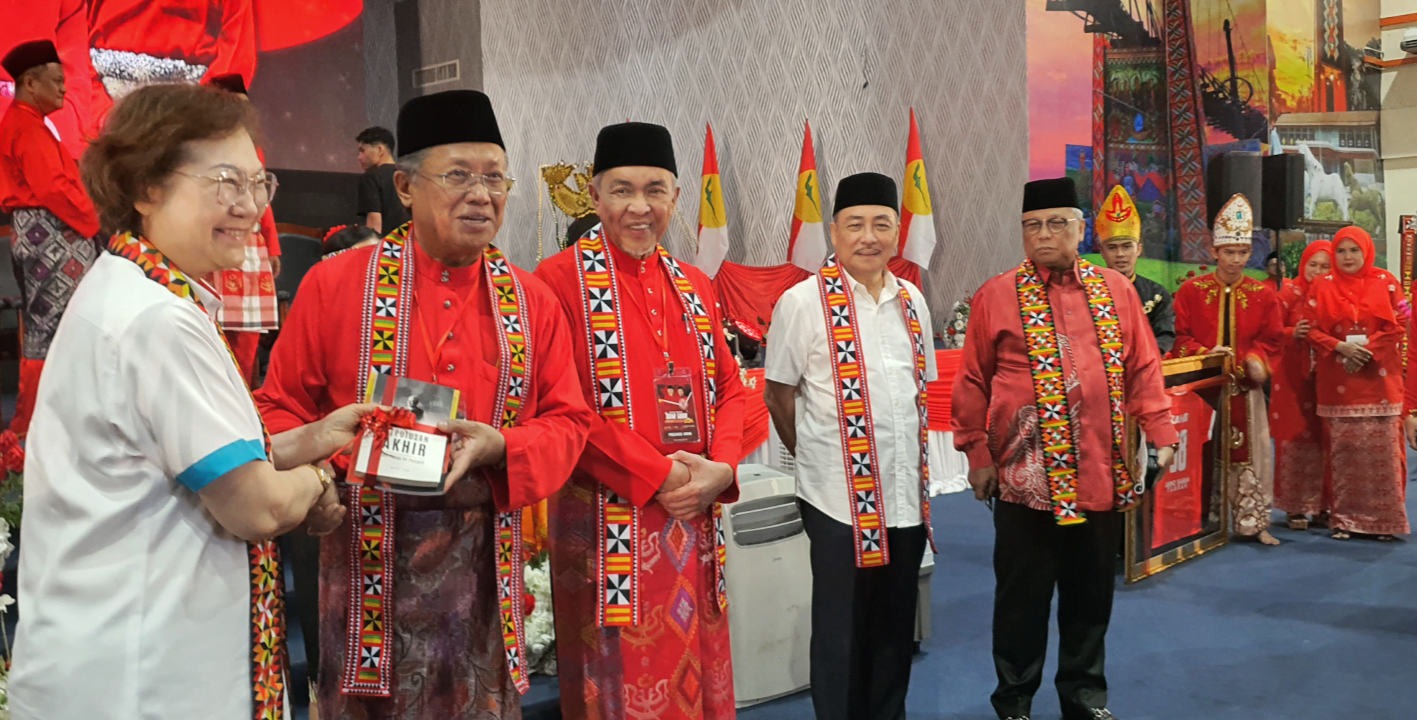 Liew attends Umno Tuaran Division Delegates Meeting