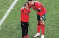 Peminat ceroboh padang, Ronaldo jadi sasaran