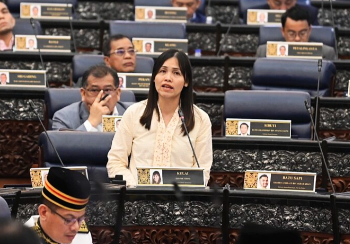 549 laman sesawang lucah disekat