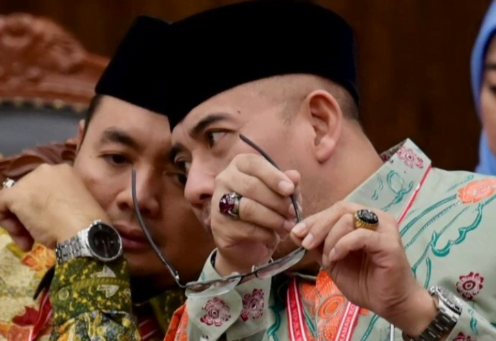 Pengerusi Suruhanjaya Pilihan Raya Indonesia dipecat kerana minta habuan seksual