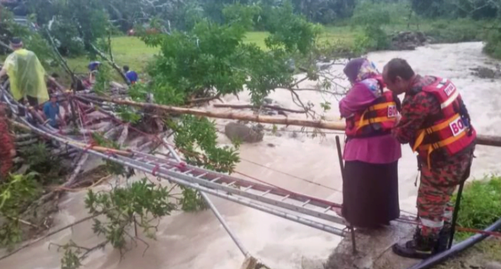 45 mangsa terperangkap kejadian kepala air  diselamatkan di KM