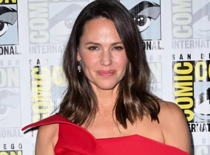 Jennifer Garner terperangkap dalam lif, kongsi detik cemas di Instagram