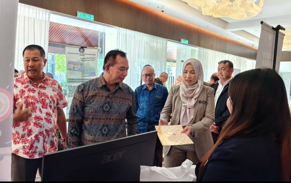 Manfaat ICT dalam pentadbiran luar bandar - Jahid