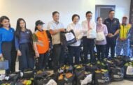 Liew, Phoong contribute aid to P'pang flood victims