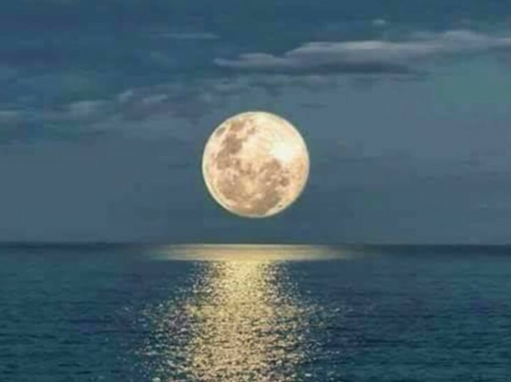 Hujan boleh halang penampakan Supermoon di Malaysia