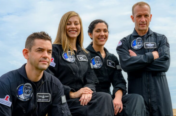 SpaceX lancar misi spacewalk komersial pertama minggu depan