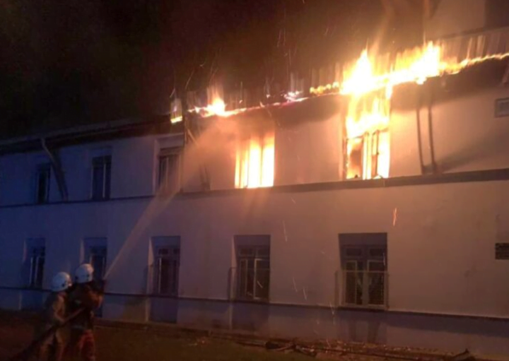 58 pelajar terselamat bangunan asrama terbakar