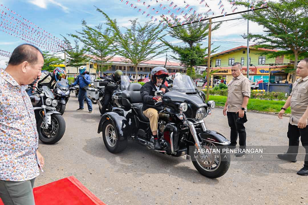 Konvoi motorsikal mengujakan masyarakat Beaufort