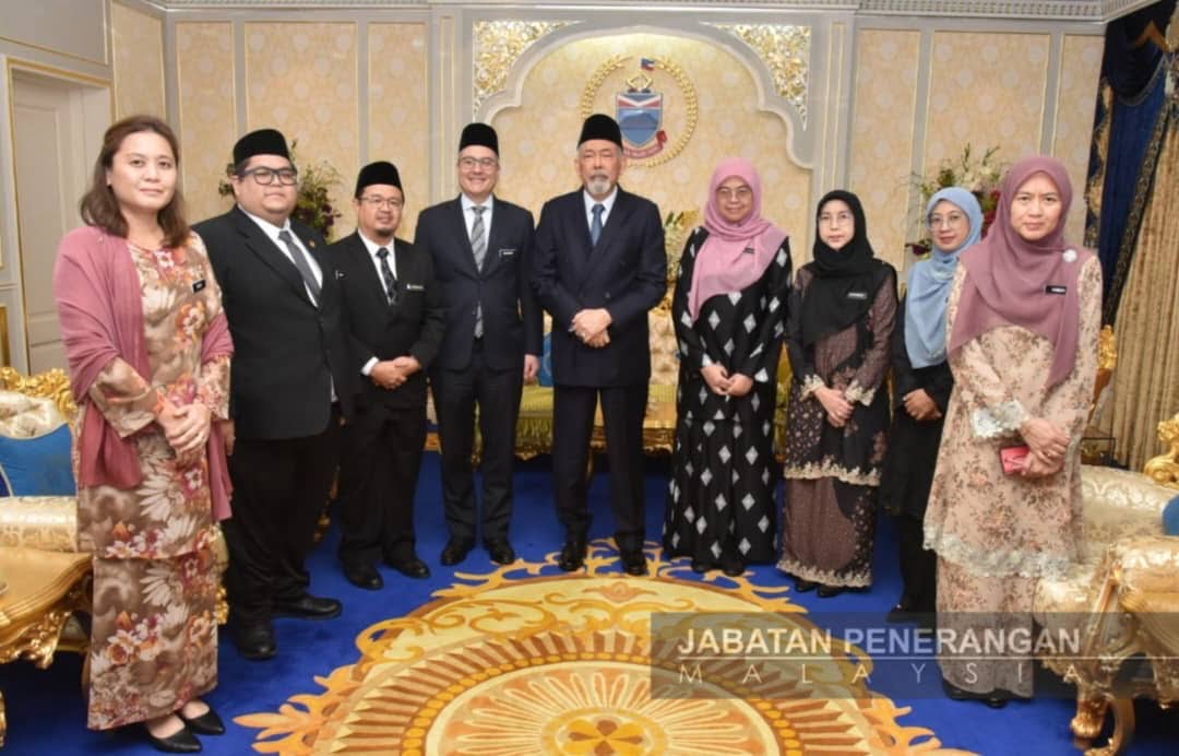 Tun Juhar terima kunjungan Peguam Besar Negeri Sabah baharu