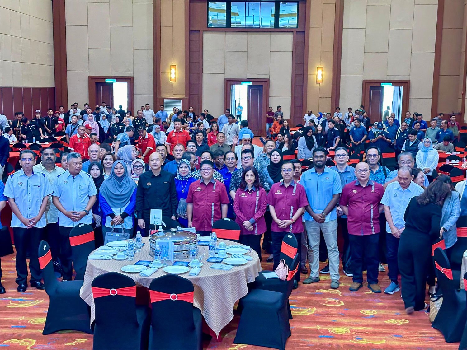 Ewon dan Armizan kerjasama adakan Dialog Belanjawan 2025 kementerian