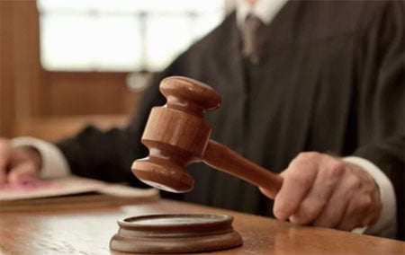 Wanita tipu tuntutan pulangan cukai guna barang kemas palsu