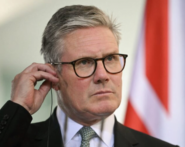 Hisap rokok di padang mungkin dilarang di Britain