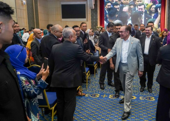 Anwar umum peruntukan RM15 juta untuk pasukan Harimau Malaya