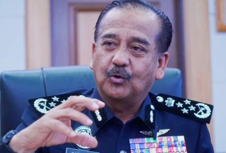 Polis analisis dokumen kewangan beberapa syarikat