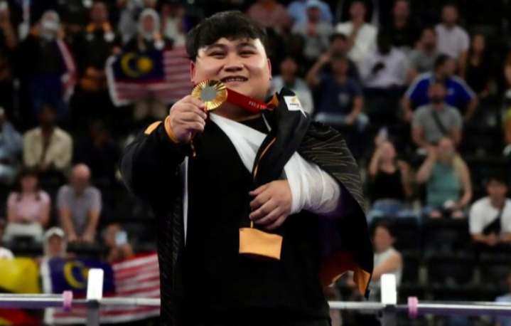 Bonnie menang emas, pecah rekod dunia