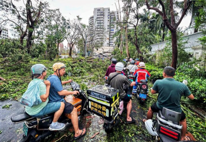 Taufan Yagi: Seorang maut di Vietnam