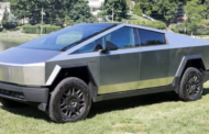Bomba guna 190,000 liter air padam kebakaran trak Tesla