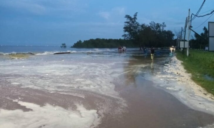 Air pasang besar setinggi 5.8 meter esok