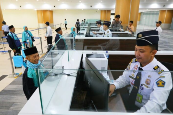 Imigresen Indonesia dibenar bawa senjata api, lindungi pegawai di lapangan