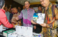 Bawa balik wang dicuri disimpan luar negara – Anwar