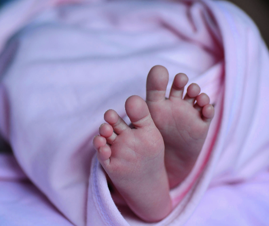 Pengasuh beri ubat gemuk kepada bayi 12 bulan