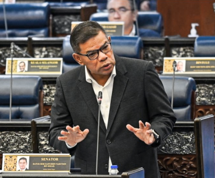 Pindaan perlembagaan isu kewarganegaraan dibahas di Parlimen
