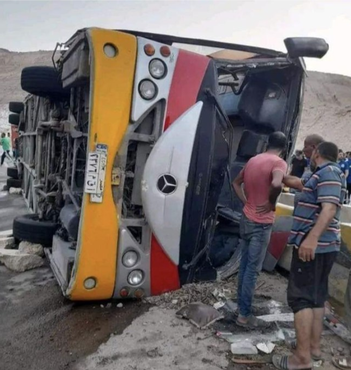 12 maut bas bawa pelajar universiti terbabas di Mesir