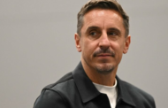 Neville ganti tempat Ferguson Duta United  