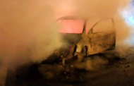 Pemandu, penumpang selamat kereta terbakar 100 peratus