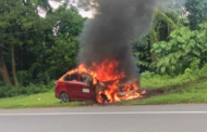 Cuba buka bonet teksi terbakar, pemandu melecur di muka