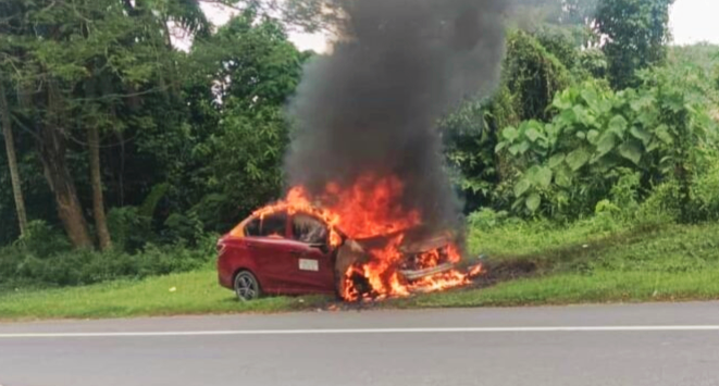 Cuba buka bonet teksi terbakar, pemandu melecur di muka