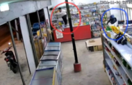 Lelaki samun kedai runcit guna parang diburu polis