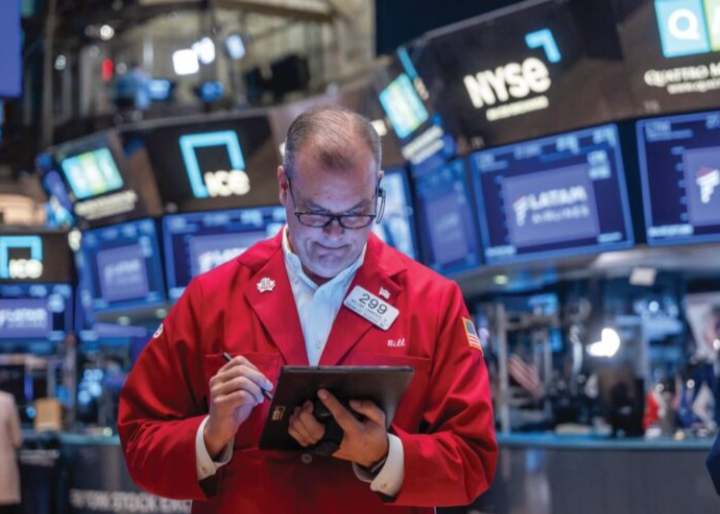 Pasaran saham global meningkat, dolar mengukuh