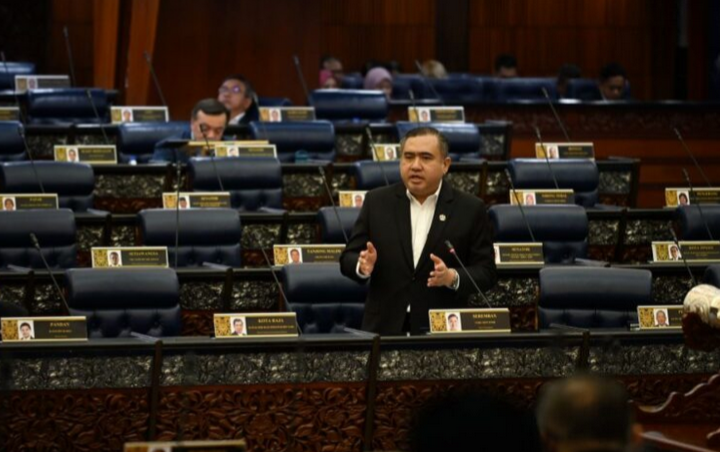 Larangan sementara guna soket dalam bas ekspres