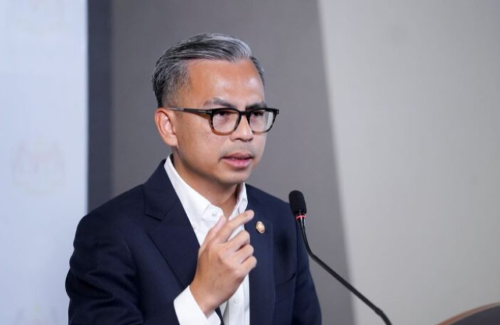 Notis bencana terus ke telefon bimbit pengguna bulan depan – Fahmi 