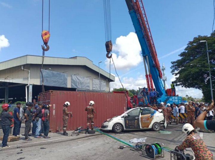 Maut dihempap kontena: Polis tahan pemandu treler untuk siasatan