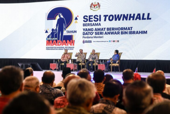 Politik stabil, komitmen awam, swasta faktor kejayaan Kerajaan Madani