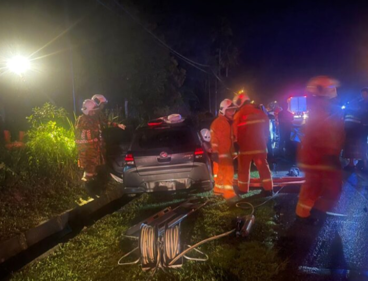 Tiga beranak maut, tiga cedera nahas Axia bertembung Hilux