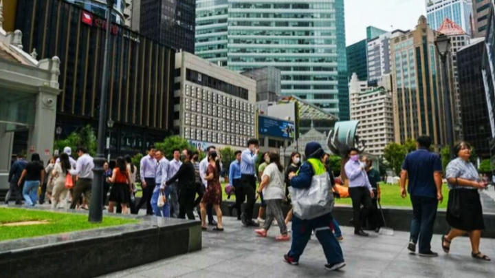 Penjawat awam Singapura terima bonus 1.05 bulan gaji