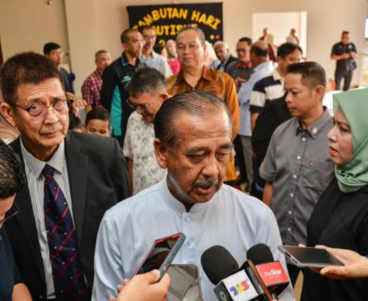 Razarudin tinjau pos PGA di Semporna