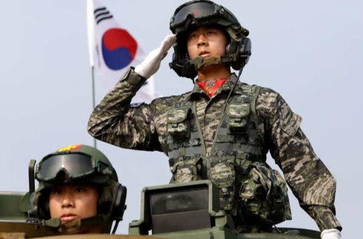 Lelaki Korea sengaja tambah berat badan elak khidmat tentera