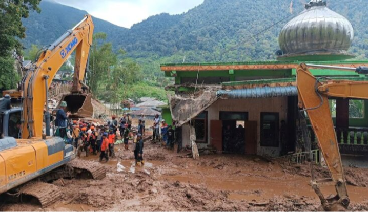 Tanah runtuh di Sumatera Utara ragut 27 nyawa