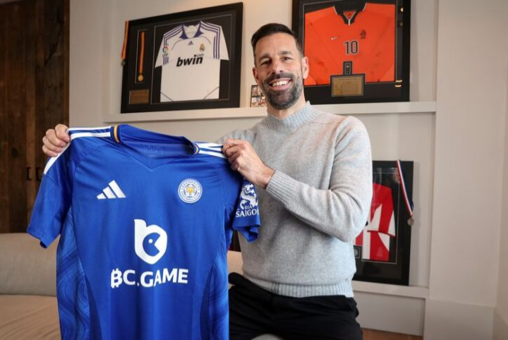 Leicester pilih Van Nistelrooy sebagai bos baharu