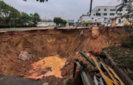 13 hilang tapak projek kereta api runtuh di China