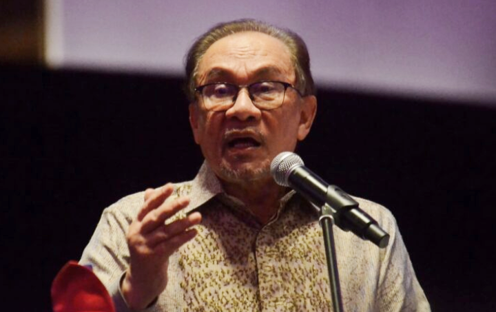 PM mahu universiti awam kerjasama dengan industri teknologi tinggi
