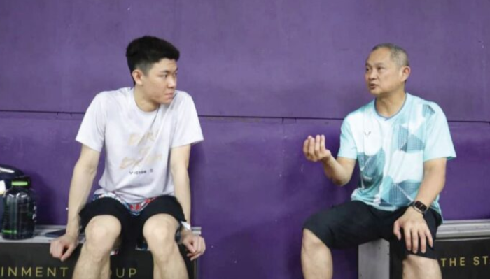 Tat Meng tabik Zii Jia