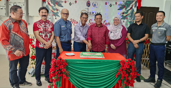 CIS sambut Krismas meriah bersama kakitangan