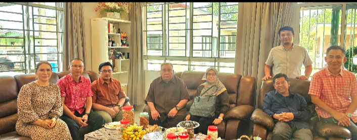 Ahli Parlimen Sipitang kunjungi rumah terbuka Krismas