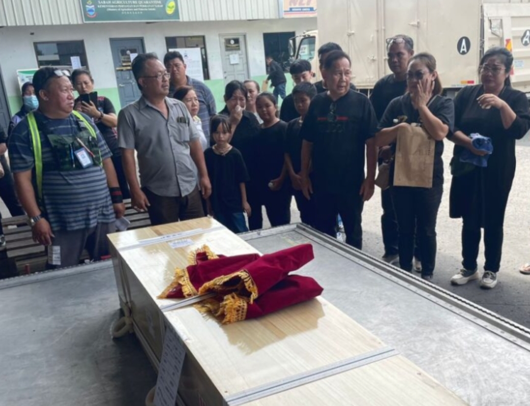 ‘Pulanglah nanti kau tidak dapat peluk anak-anak’